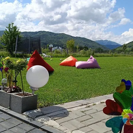 Sun Garden Glamping Domes Cort de lux